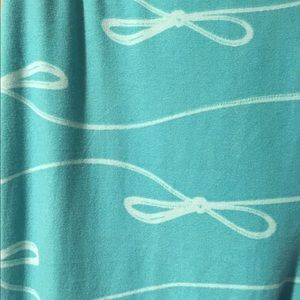 LulaRoe OS bow leggings