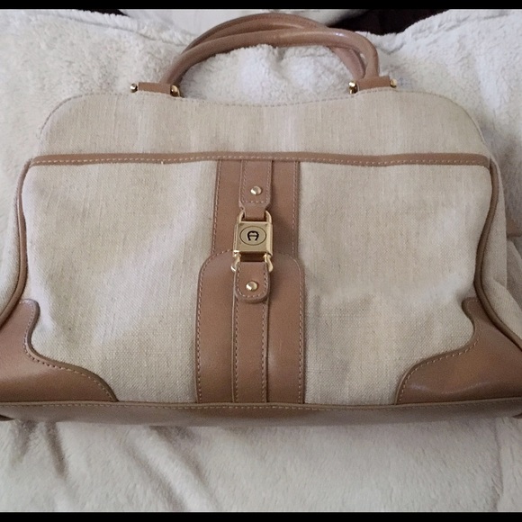 Etienne Aigner Handbags - FLASH SALE ⚡️Etienne Aigner Tote Bag