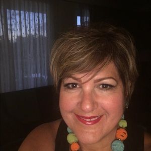 Meet your Posher, Isabel