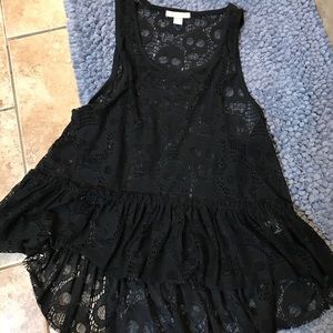 Super cute crochet like skull top