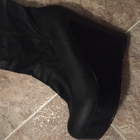 🚨Traded🚨 - Picture 2 of 3