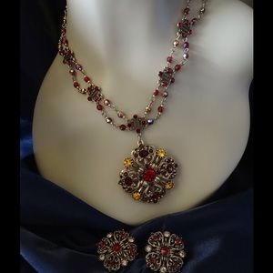 Retro collar necklace & earring set.  Never worn