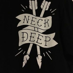 neck deep t shirt