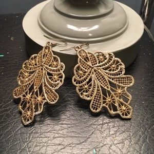Gold lace design earrings