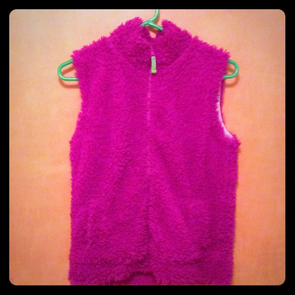 Mini Boden faux fur vest