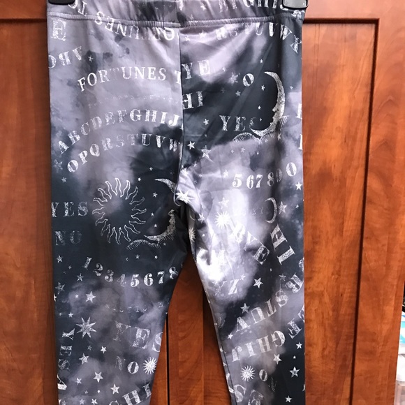 🆕Modern Lux Mystical Leggings (1 SMALL LEFT) - Picture 3 of 4