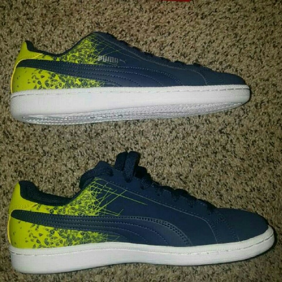 NWT PUMA SNEAKERS - Picture 2 of 4