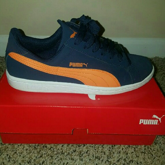 PUMA Sneakers - Picture 1 of 3