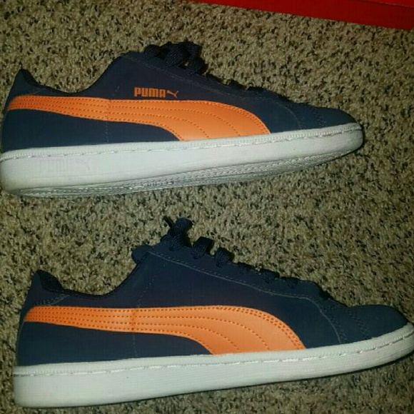 PUMA Sneakers - Picture 2 of 3
