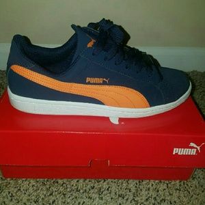 PUMA Sneakers
