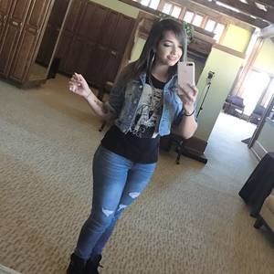 Meet your Posher, Zayra