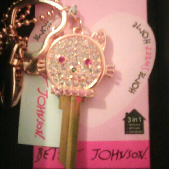 New Betsey Johnson necklace/real key
