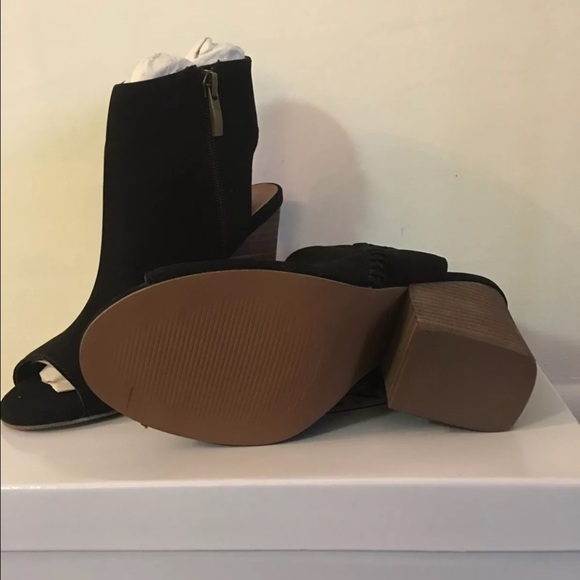 NWT Steve Madden 7.5 Black Mingle Nubuck Booties - Picture 3 of 4