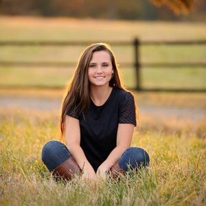 Meet your Posher, Alyssa