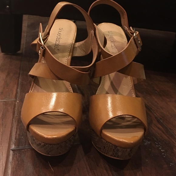 Camel Shoedazzle Stiletto Heels - Picture 4 of 4