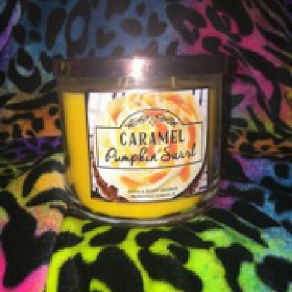 Final price Bath and body works 3 wick candle