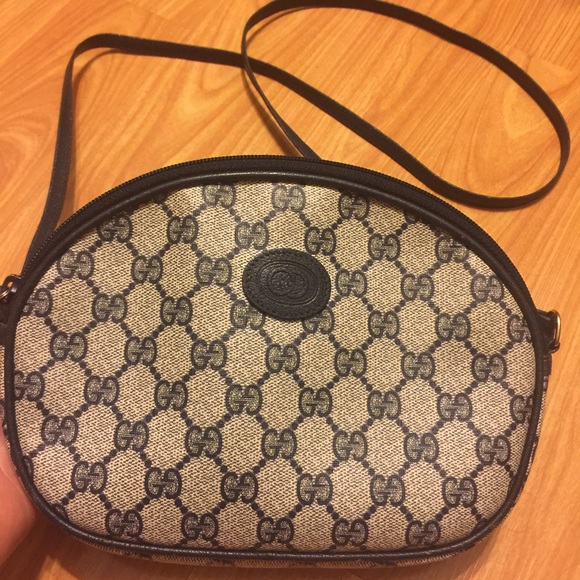 Gucci Handbags - Vintage Gucci Cross Body Purse