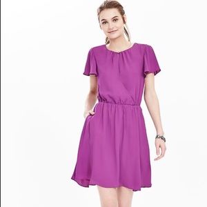 NWT! BR purple flutter keyhole dress w/ pockets