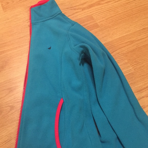 *DONATING SOON* Girl 's Nautica Fleece
