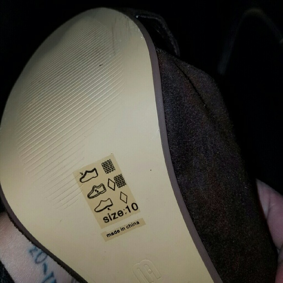 Heels - Picture 4 of 4
