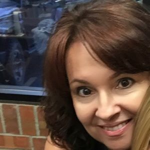 Meet your Posher, Lori