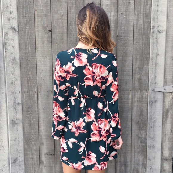green floral dress - Picture 4 of 4