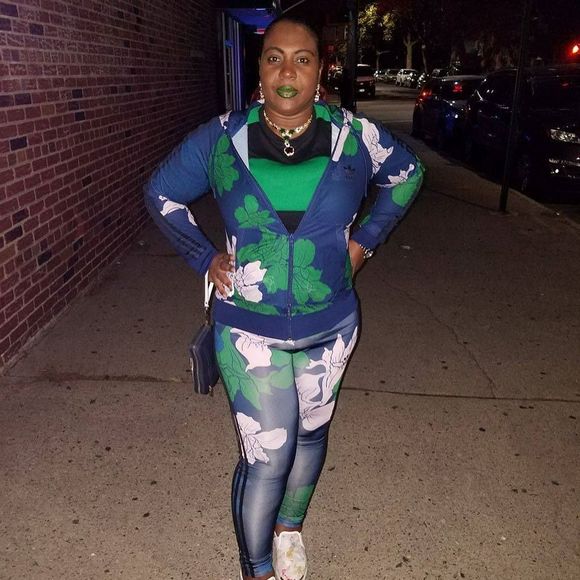 Meet your Posher, Denise - Picture 1 of 1