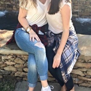 AE light ripped jeans size 8