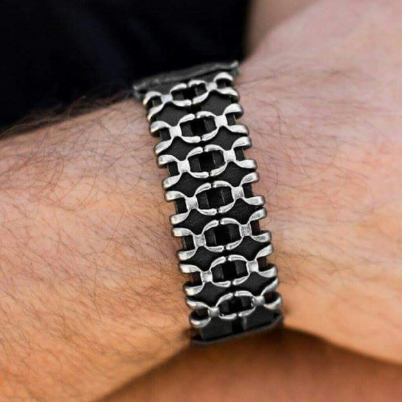 Edgy Male Armband