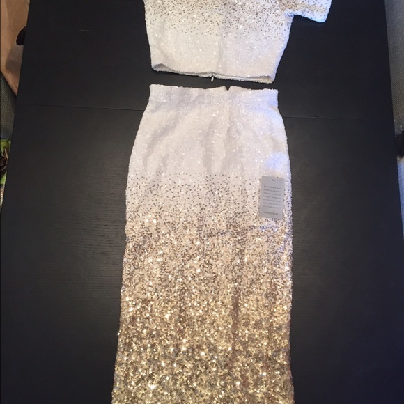 White/gold sequin twopiece off shoulder/midi set - Picture 7 of 7