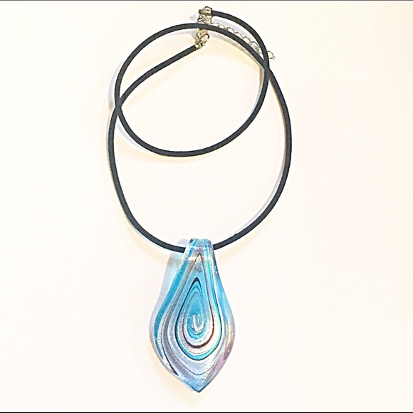 Jewelry - 📿Blue Tone Art Glass Pendant Necklace Jewelry - 📿Blue Tone Art Glass Pendant Necklace
