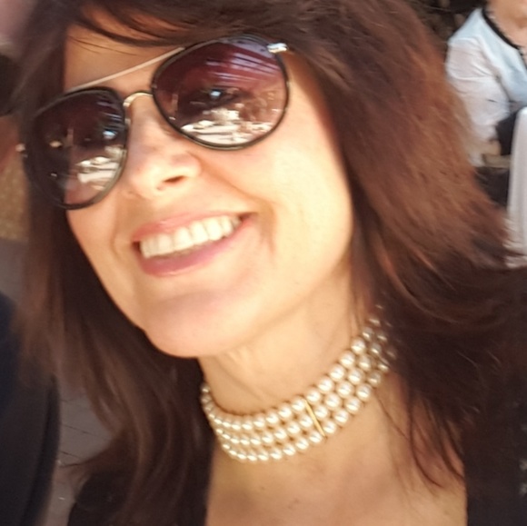 Meet your Posher, Kathy - Picture 2 of 2