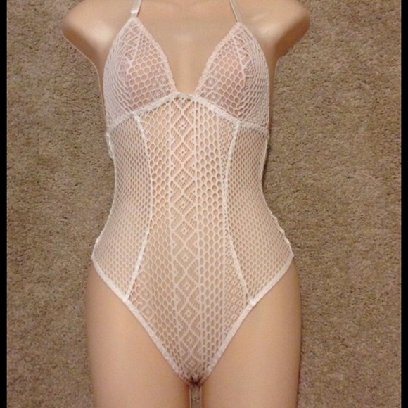 Final Reduction NWT Victoria Lingerie Small - Picture 2 of 4