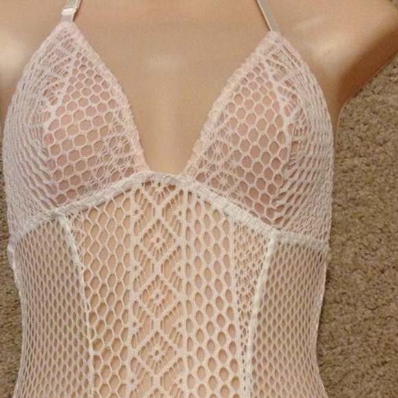 Final Reduction NWT Victoria Lingerie Small - Picture 3 of 4
