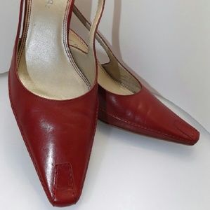 Red Pumps