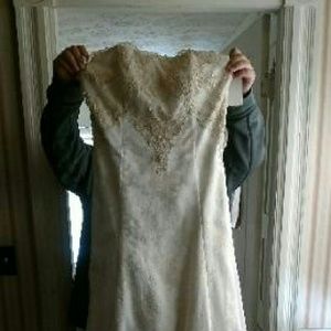 Wedding dress
