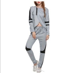 Women zipped up tracksuit zipper split with hoodie