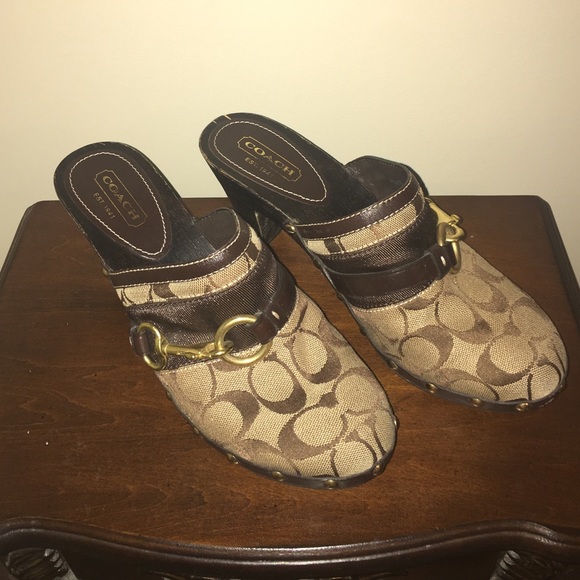 Coach Clog