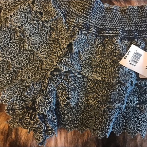 SOLD // High Waisted Cheeky Summer Shorts - Picture 3 of 3