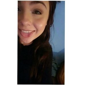 Meet your Posher, Alisha