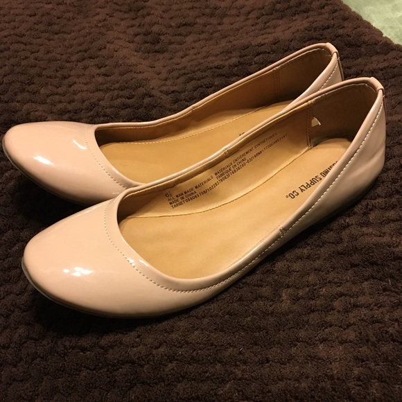 Nude Flats