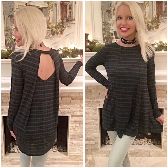 Tops - Hunter green/black soft quality tunic! LAST ONE