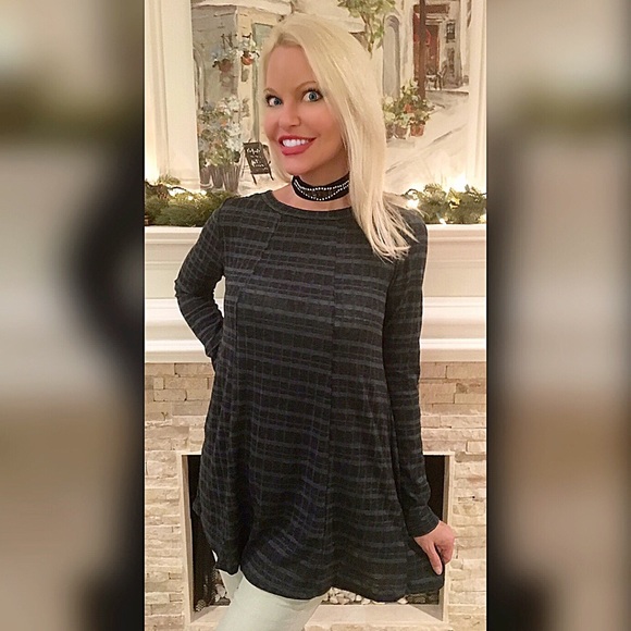 Hunter green/black soft quality tunic! LAST ONE - Picture 2 of 2