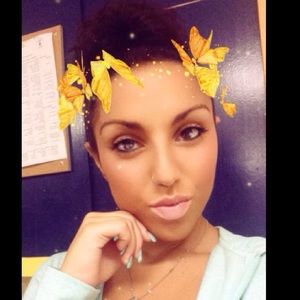 Meet your Posher, Adriana