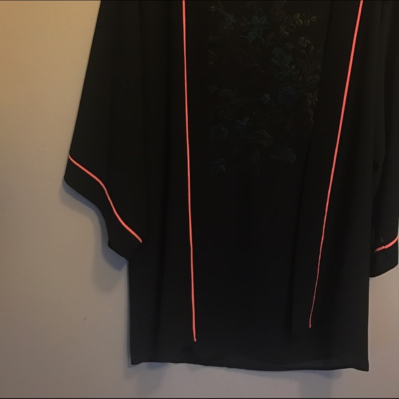 Forever 21 Vintage Floral Kimono - Picture 3 of 4