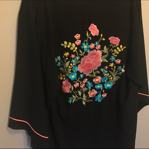 Forever 21 Vintage Floral Kimono - Picture 4 of 4