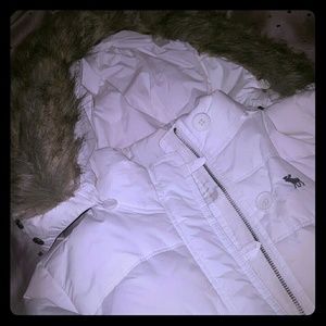 White abercrombie puffer jacket