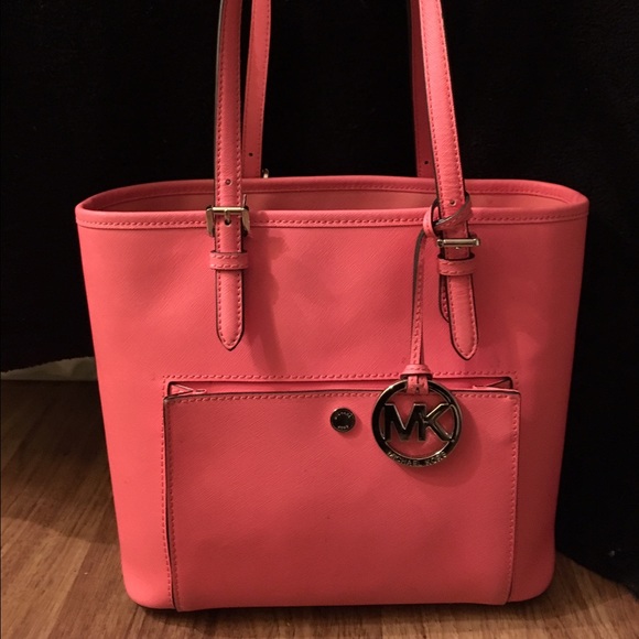 Coral pink MK purse 🎀