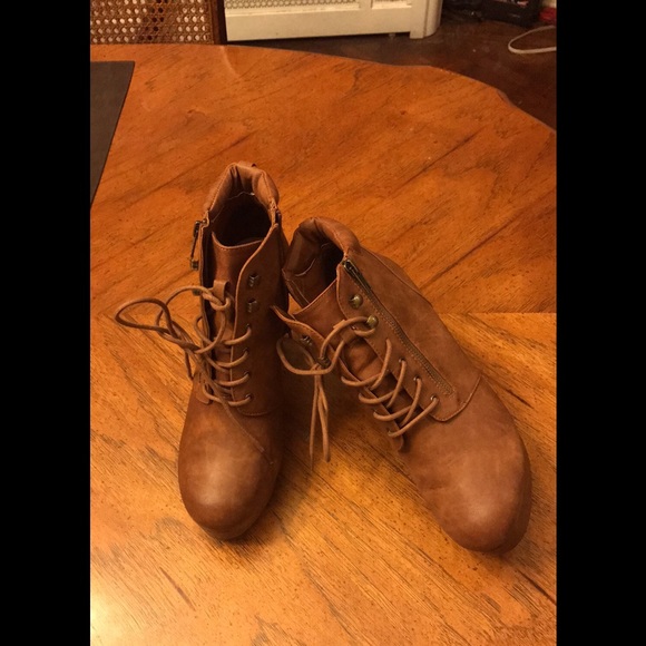 Lace up Booties - Picture 2 of 3