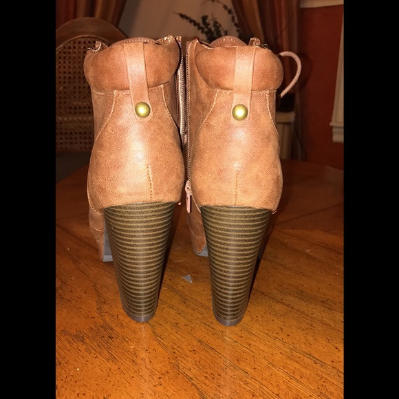 Lace up Booties - Picture 3 of 3